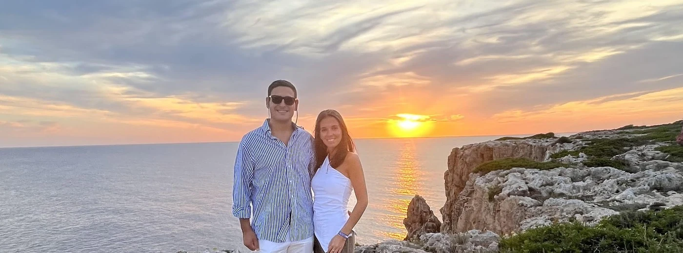 Lourdes y Ángel en Menorca